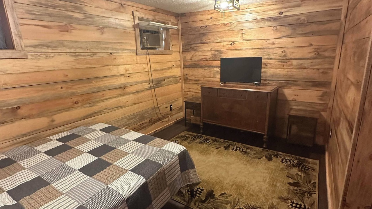 Photo of Others in Huey