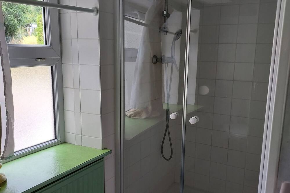 Photo of Bathroom in Allamps