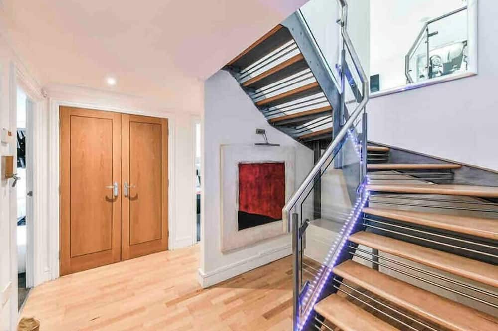 Photo of Others in Shaftesbury