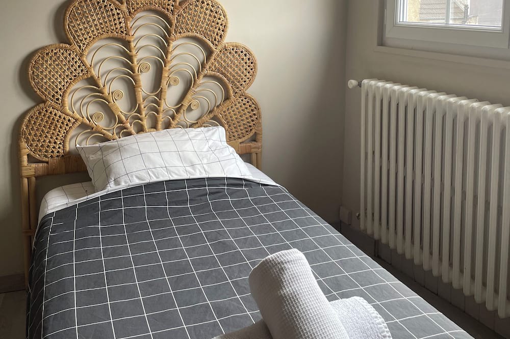 Photo of Bedroom in Bouafle