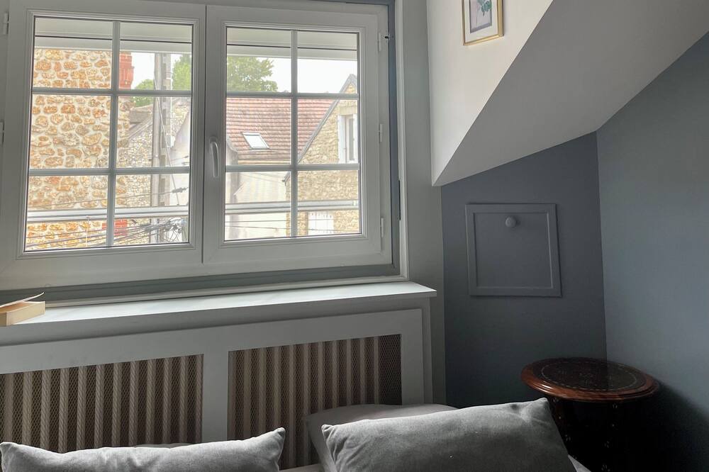 Photo of Bedroom in Bouafle