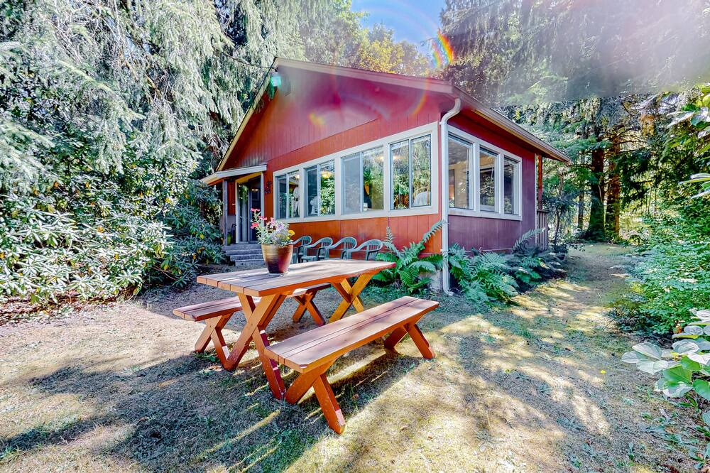 Photo of Others in Gold Bar