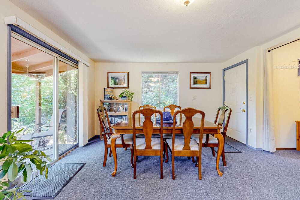 Photo of Others in Gold Bar