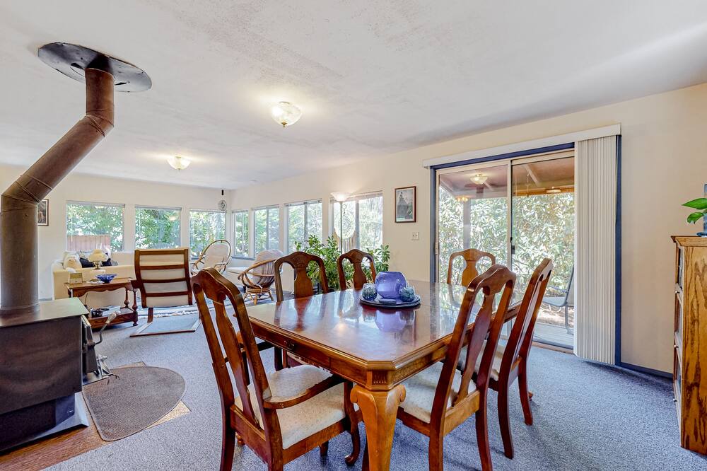 Photo of Others in Gold Bar