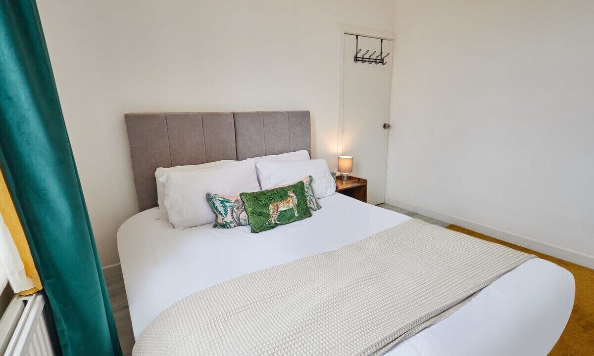 Photo of Others in Twickenham Riverside