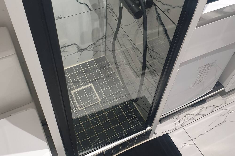 Photo of Bathroom in Bretigny-sur-Orge