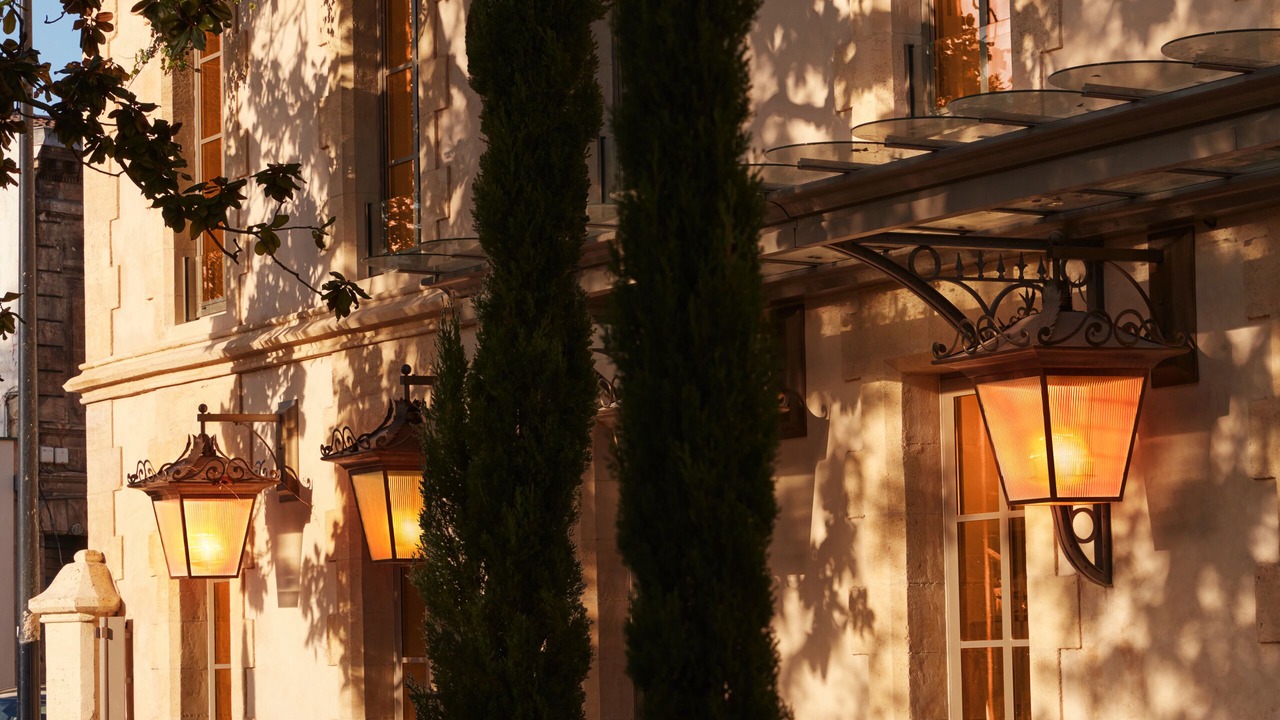 Photo of Outdoor in Chartrons