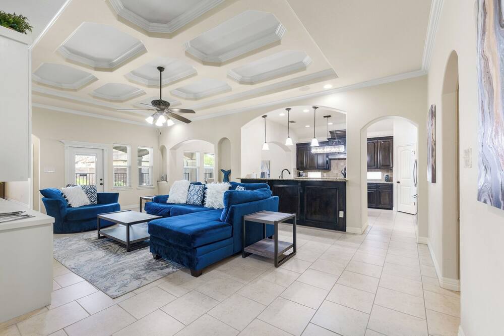 Photo of Livingroom in Bay Area