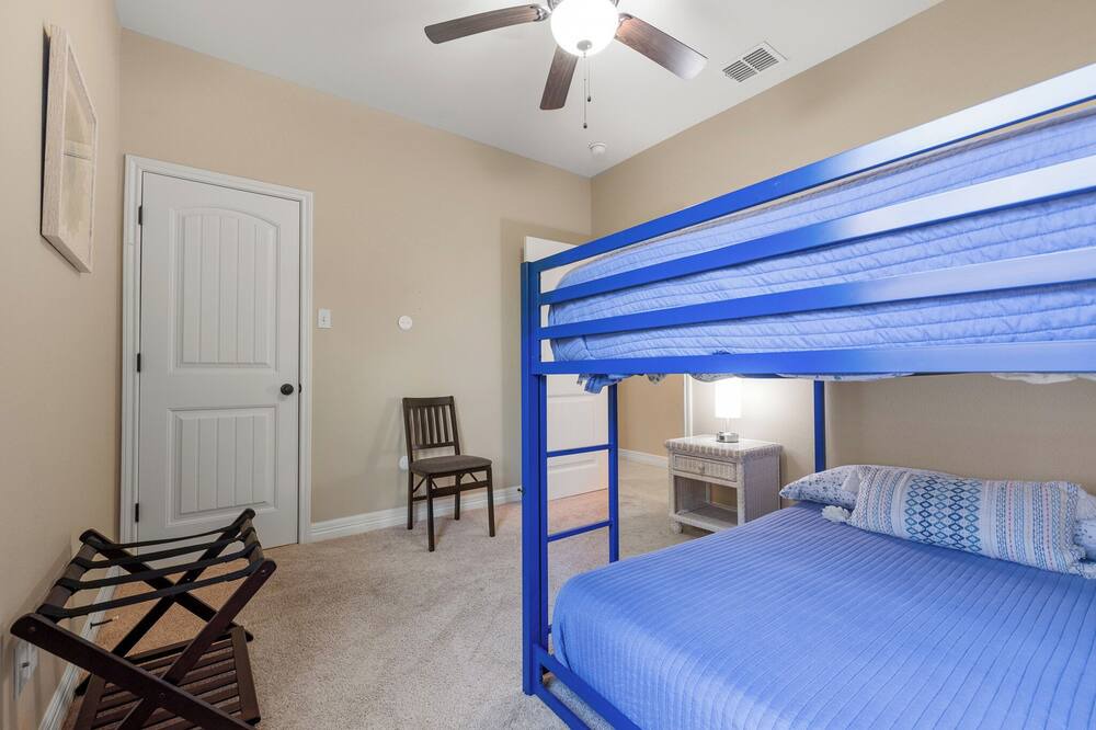 Photo of Bedroom in Bay Area