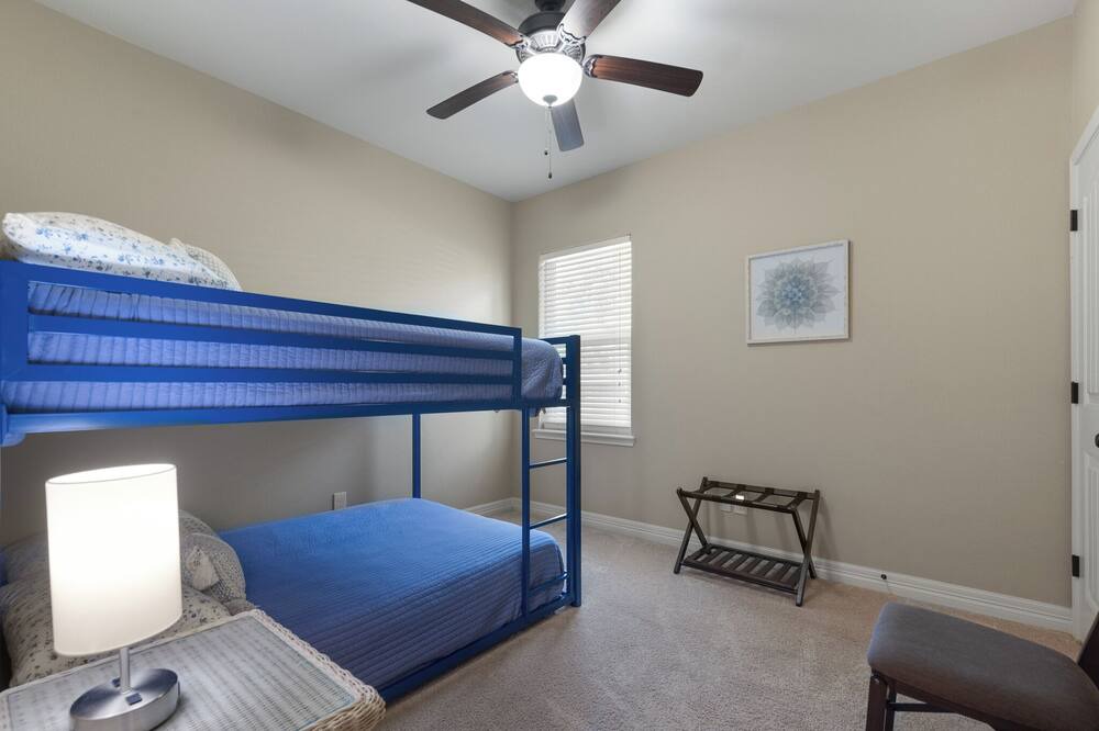 Photo of Bedroom in Bay Area