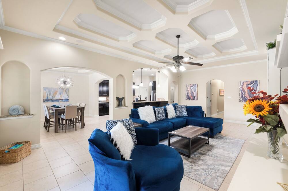 Photo of Livingroom in Bay Area