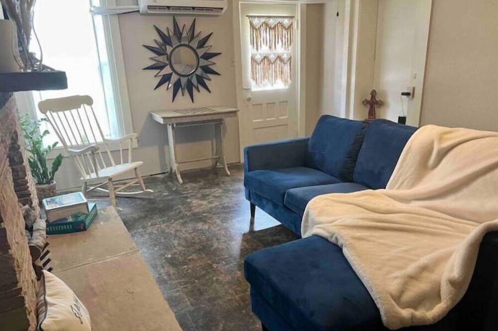 Photo of Livingroom in Ozark