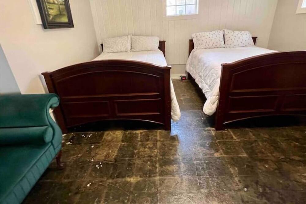 Photo of Bedroom in Ozark