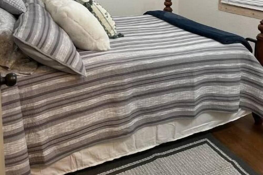 Photo of Bedroom in Kettle Falls