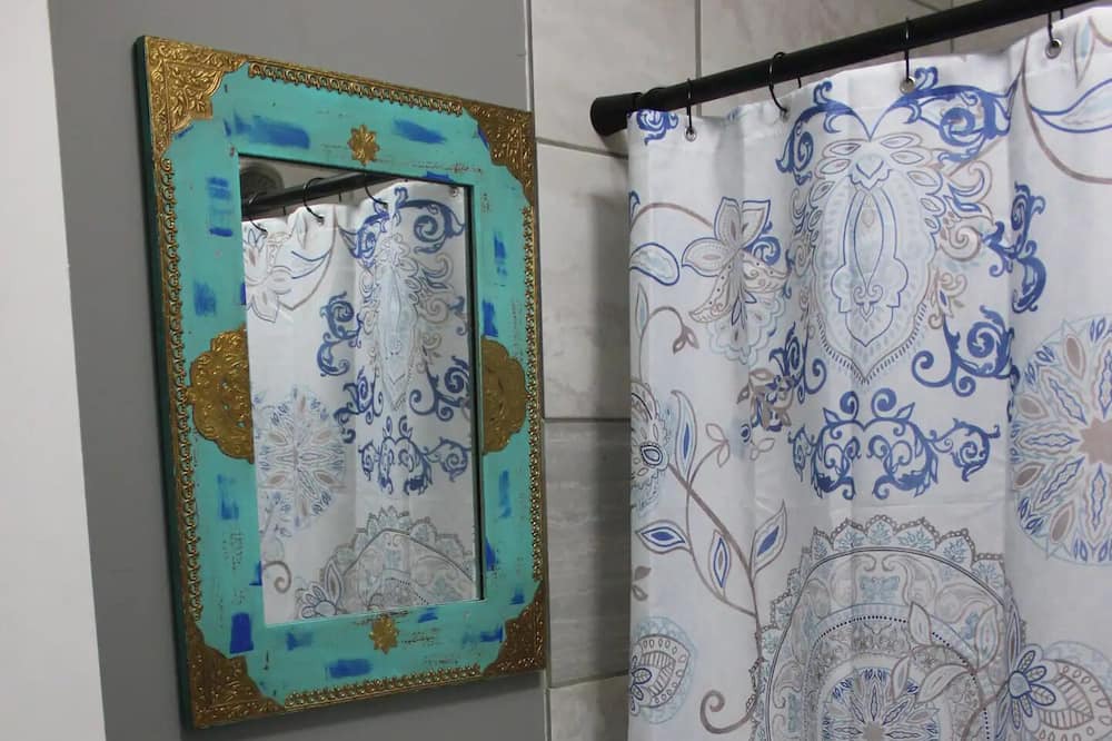 Photo of Bathroom in Wynne