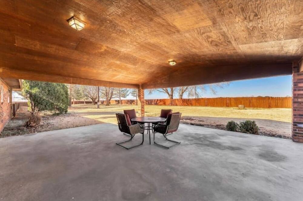 Photo of Patio Balcony in Clinton