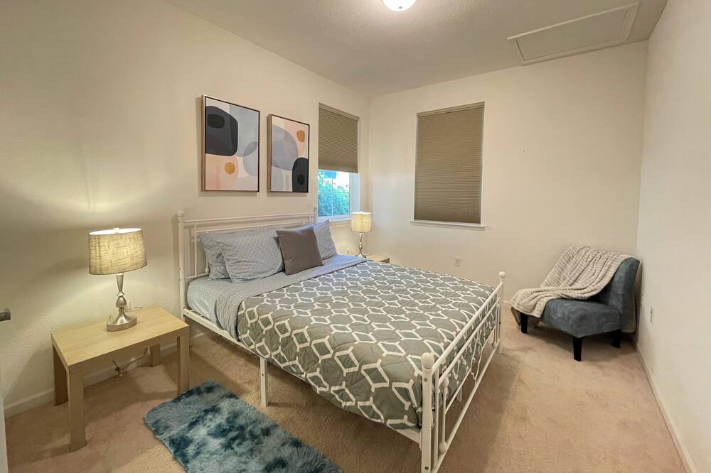 Photo of Bedroom in Lathrop