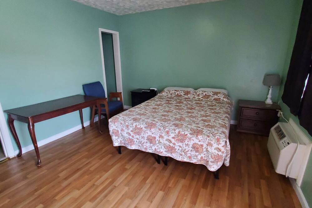 Photo of Bedroom in Chesapeake