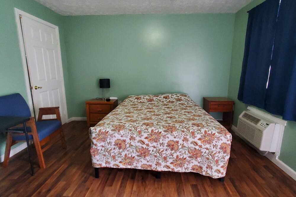 Photo of Bedroom in Chesapeake