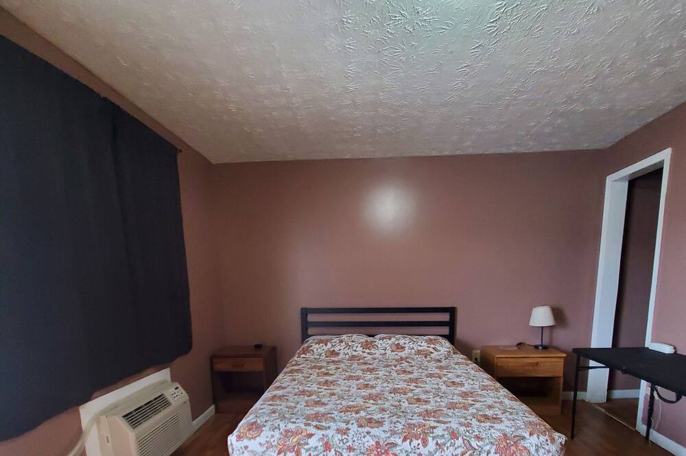 Photo of Bedroom in Chesapeake