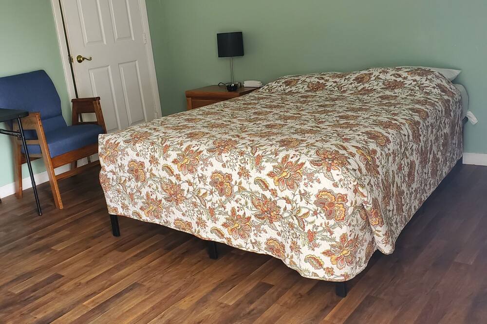 Photo of Bedroom in Chesapeake