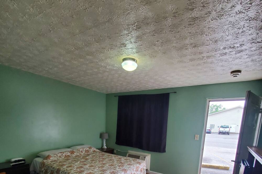 Photo of Bedroom in Chesapeake