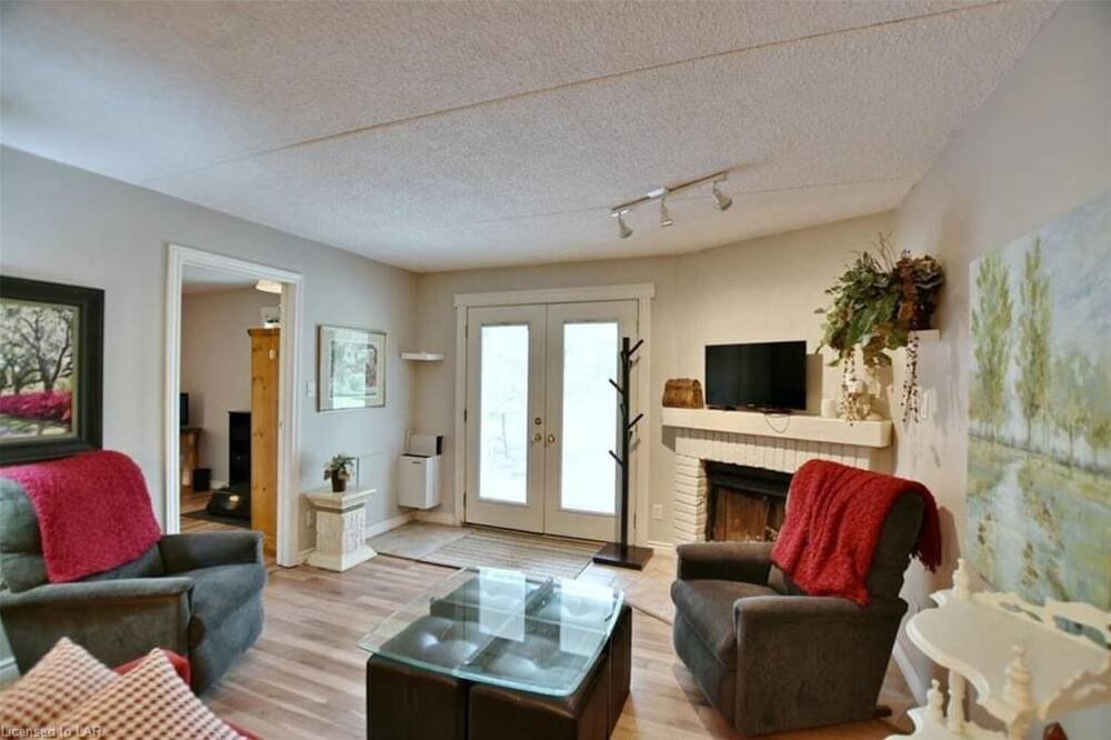 Photo of Livingroom in Collingwood