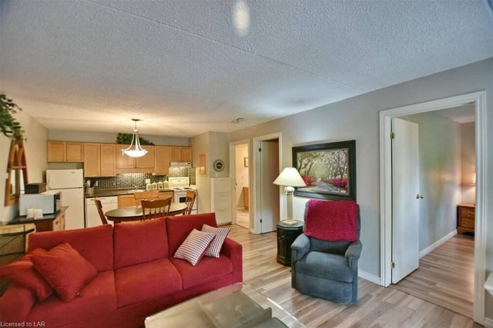 Photo of Livingroom in Collingwood