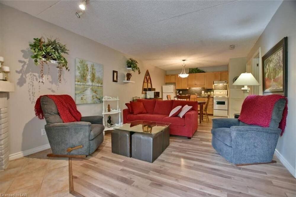 Photo of Livingroom in Collingwood