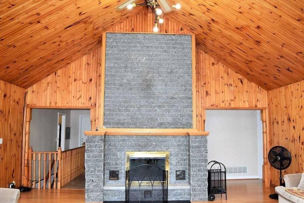 Photo of Livingroom in Tiny