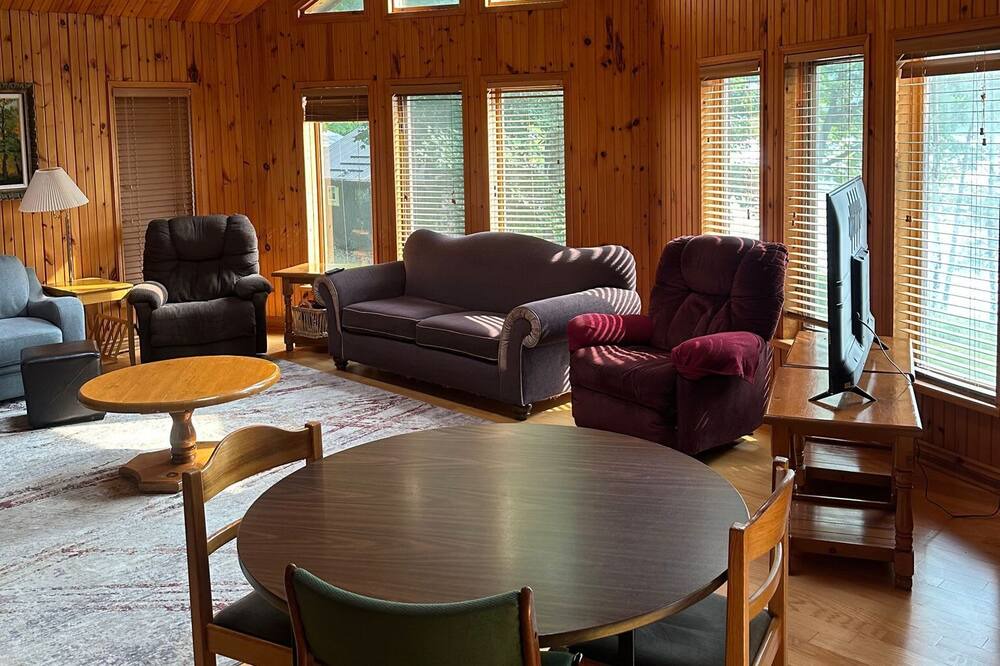 Photo of Livingroom in Tiny