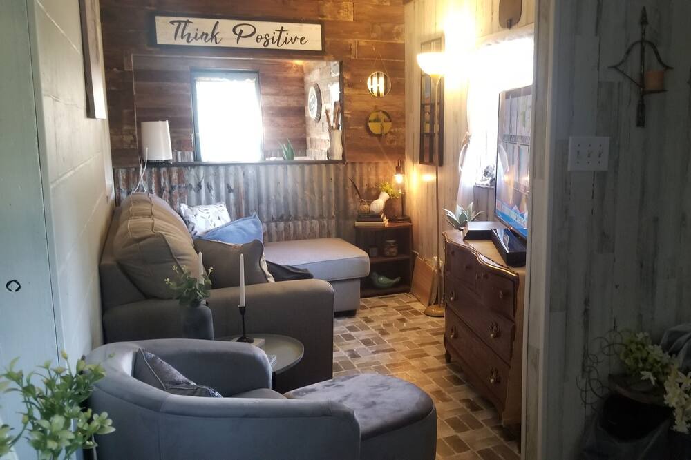 Photo of Livingroom in Tishomingo
