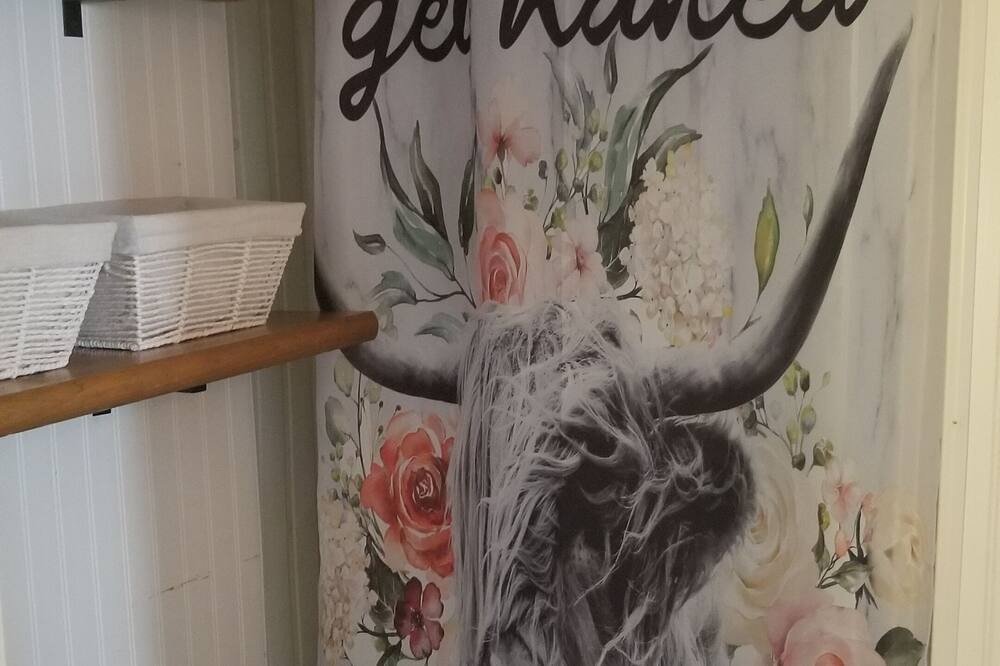Photo of Bathroom in Tishomingo