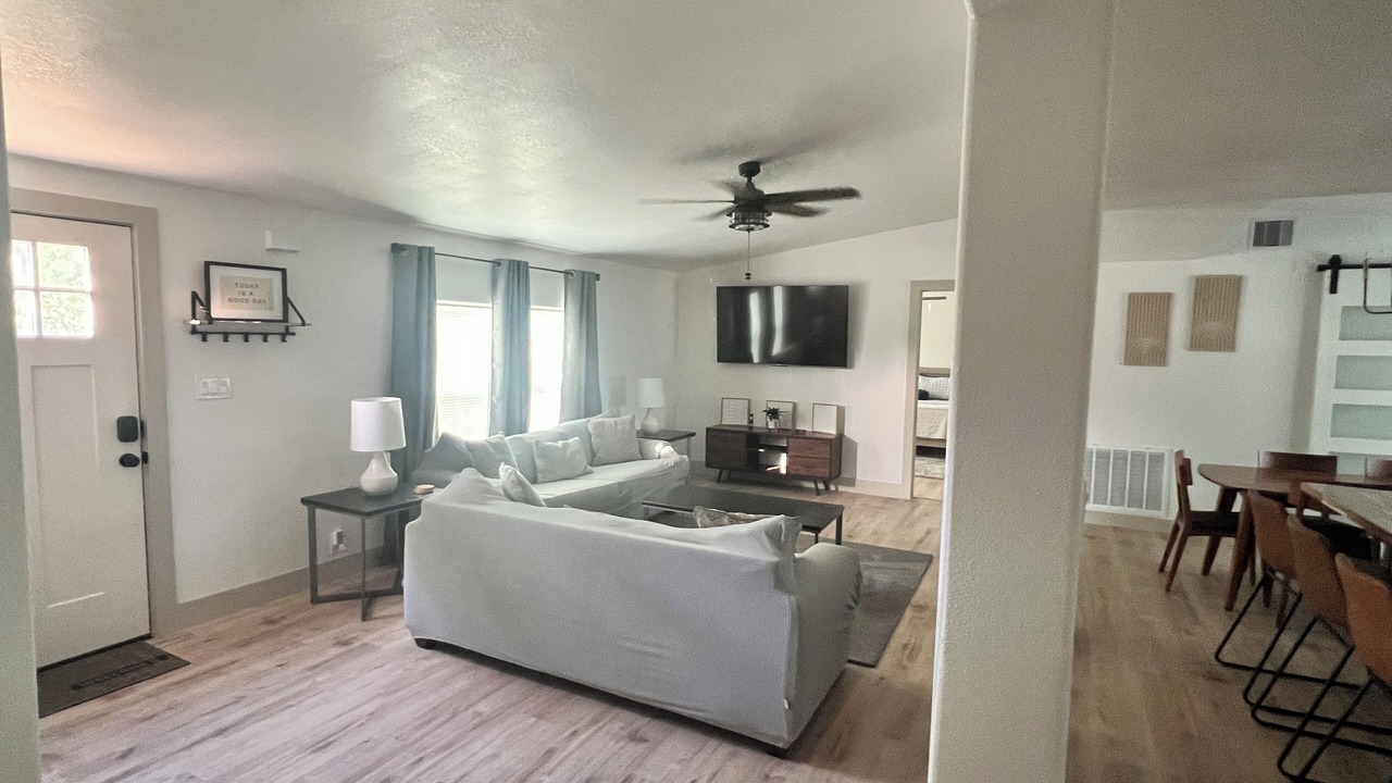 Photo of Livingroom in La Porte