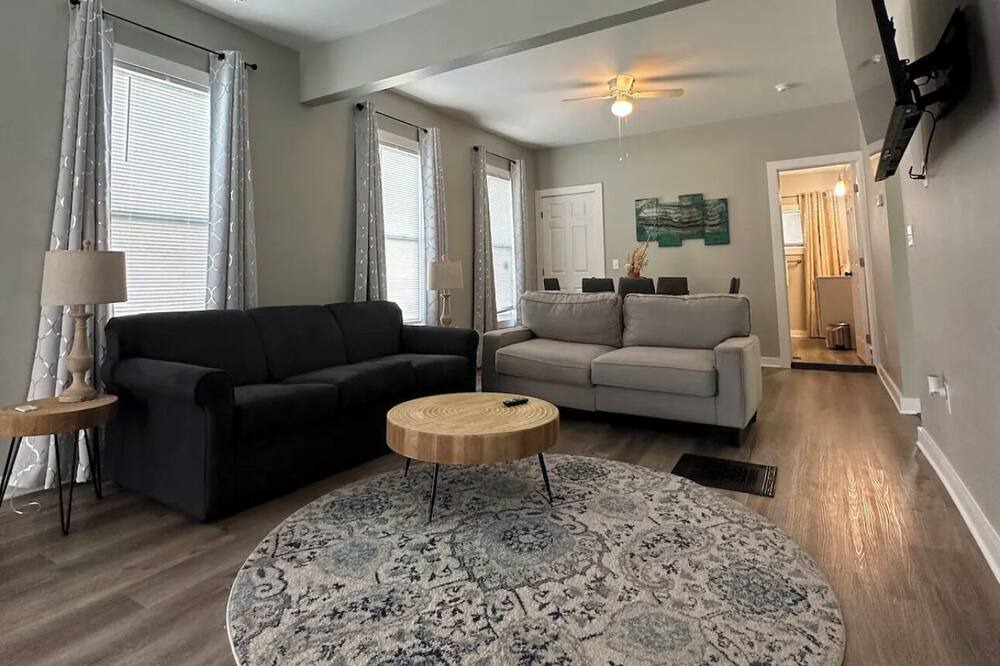 Photo of Livingroom in Syracuse