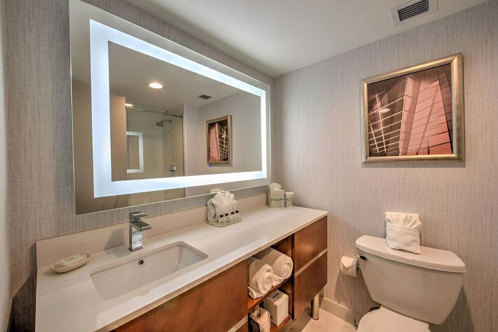 Photo of Bathroom in US 290