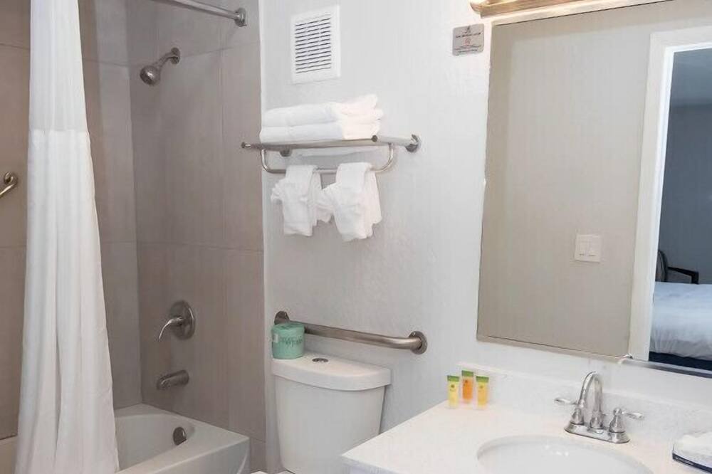 Photo of Bathroom in Altamonte Springs