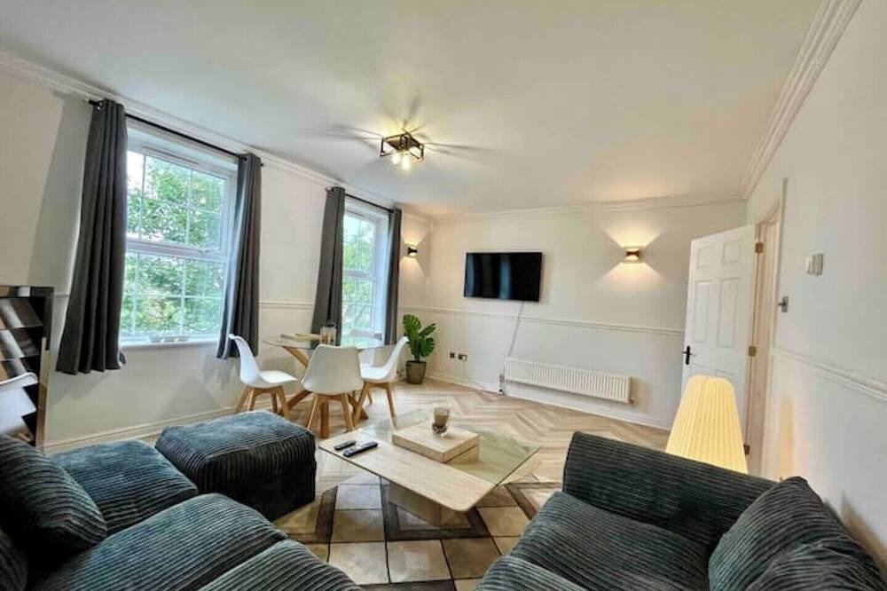 Photo of Livingroom in Penarth