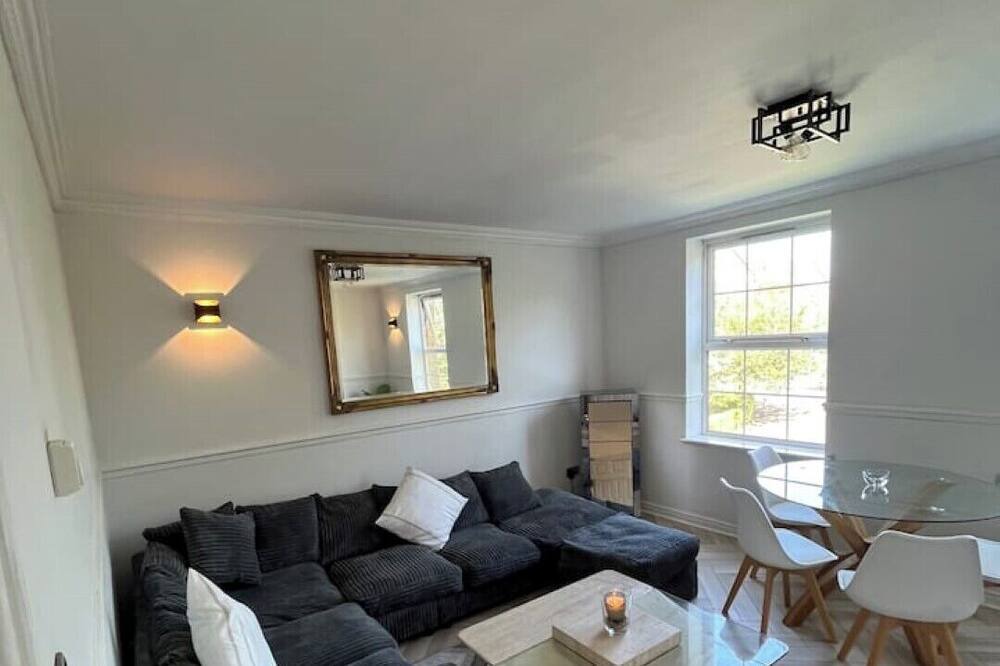 Photo of Livingroom in Penarth