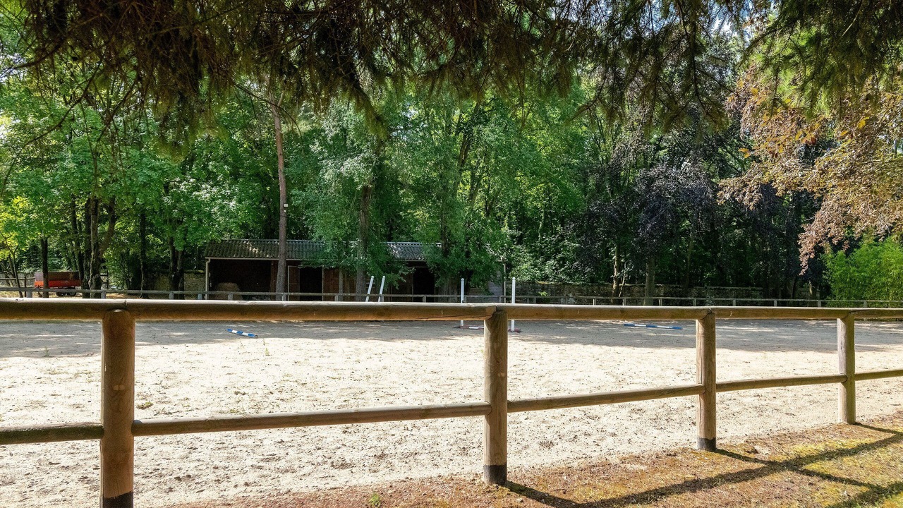 Photo of Outdoor in Bailly
