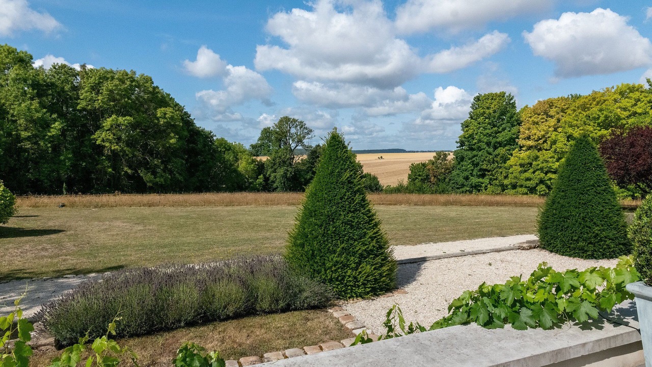Photo of Outdoor in Bailly