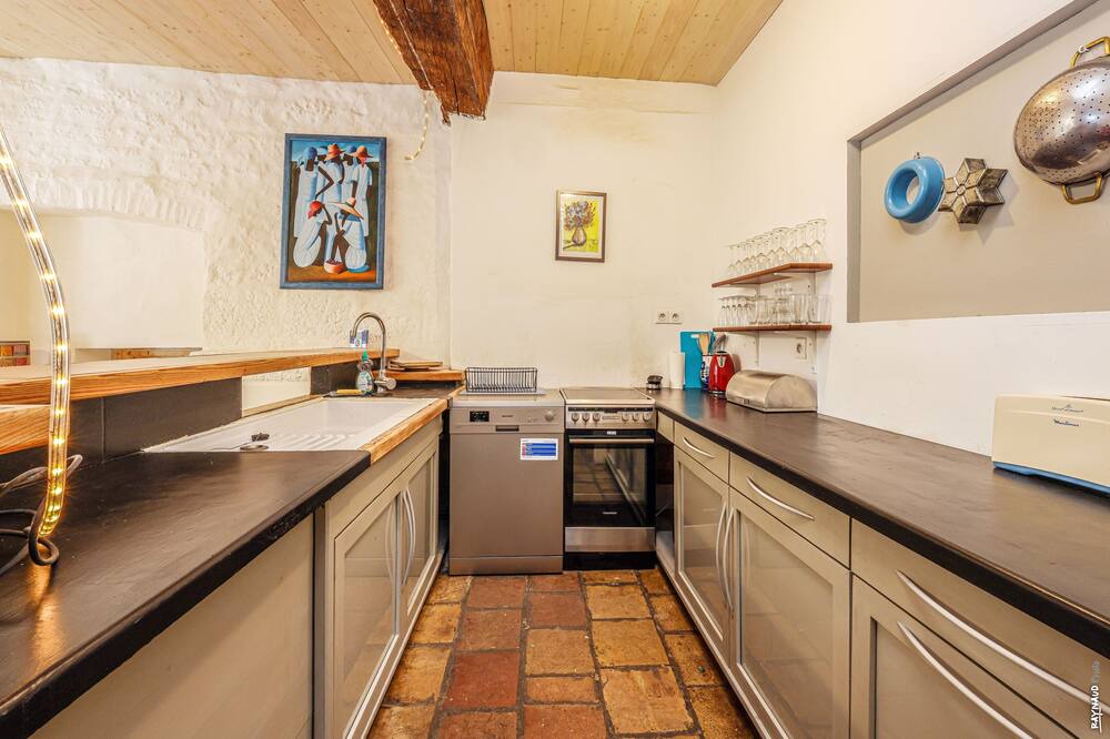 Photo of Kitchen in Castelnau-de-Montmiral