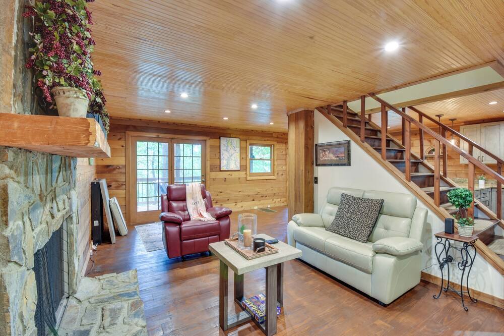 Photo of Livingroom in Chickasaw Point