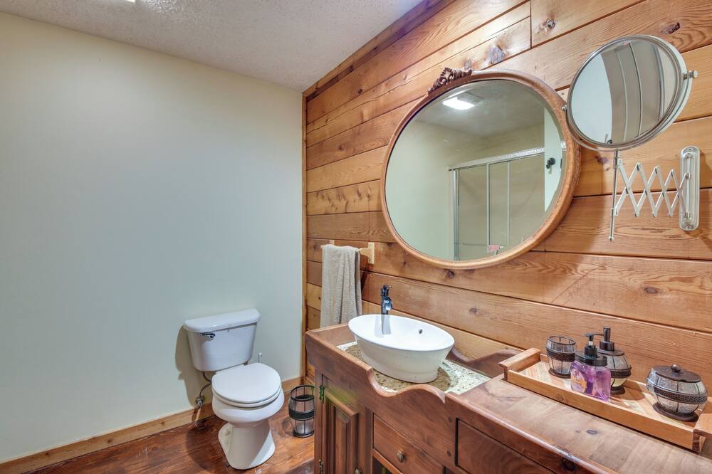 Photo of Bathroom in Chickasaw Point