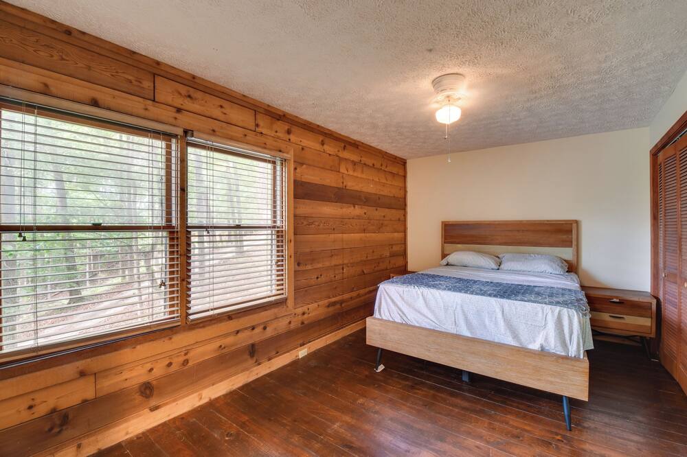 Photo of Bathroom in Chickasaw Point