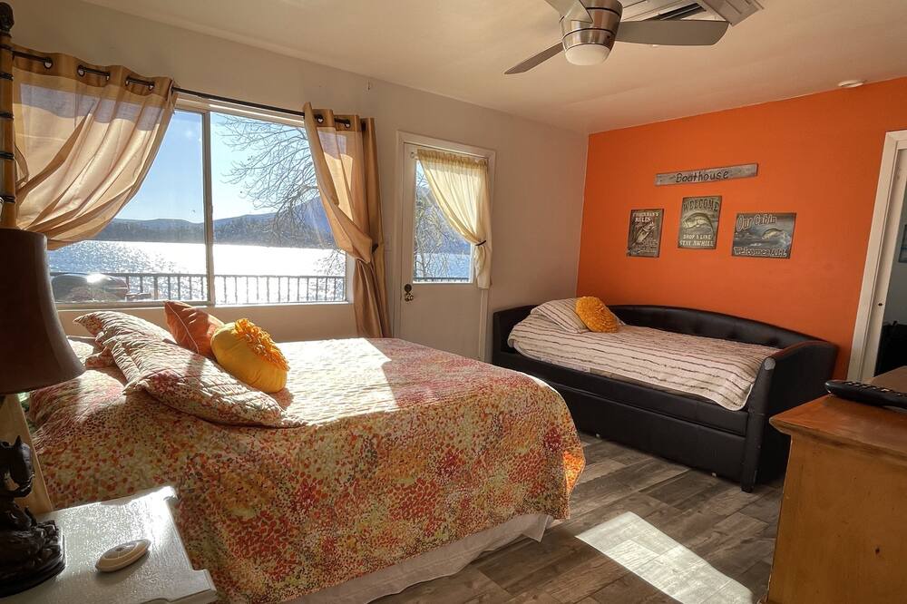 Photo of Bedroom in Wilbur Springs