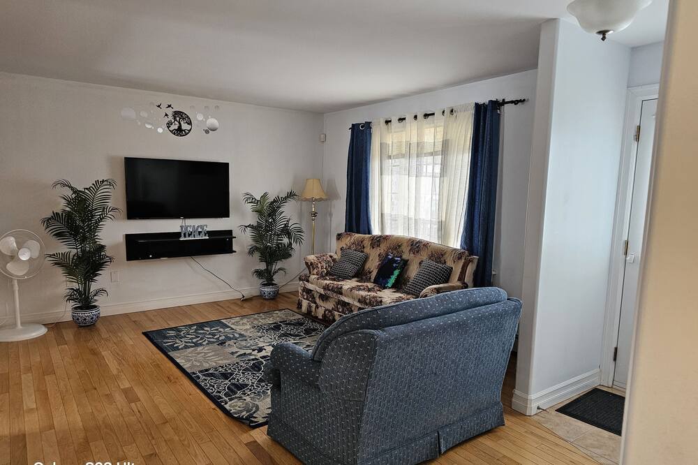 Photo of Livingroom in Halifax County