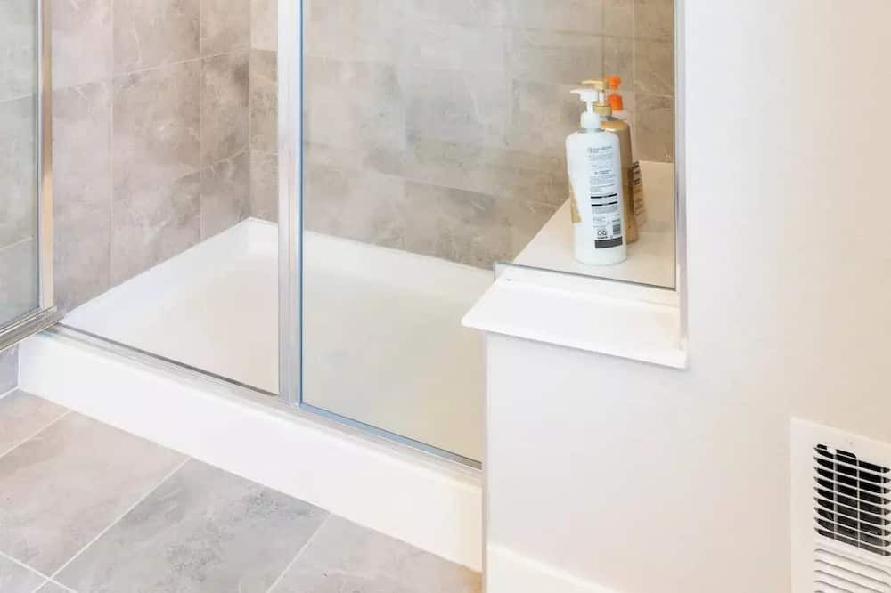 Photo of Bathroom in Gateway