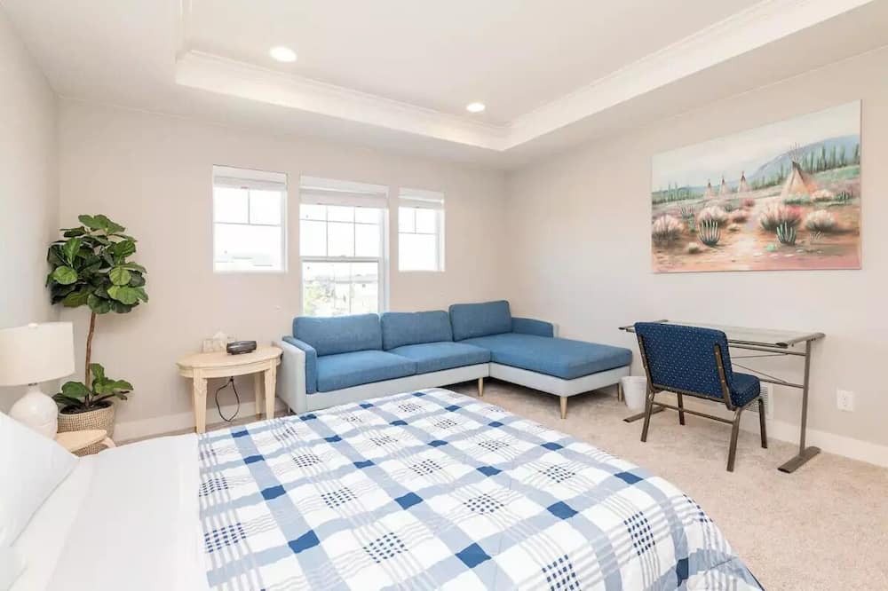 Photo of Livingroom in Gateway