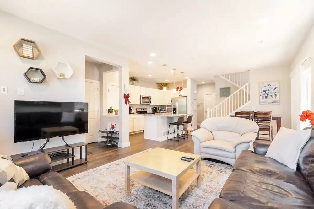 Photo of Livingroom in Gateway